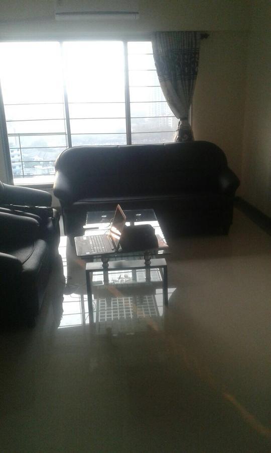 Poonam Hieghts Panzió Mumbai Kültér fotó